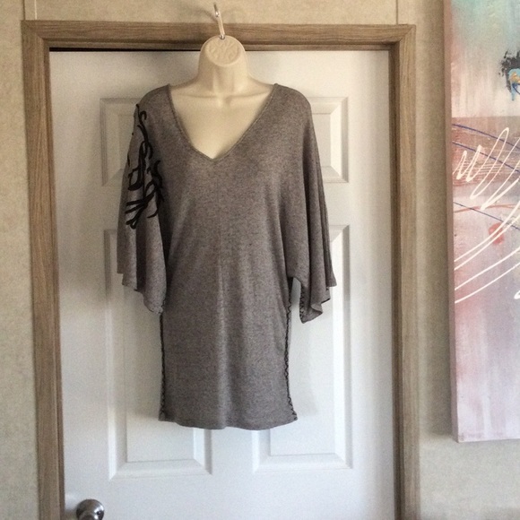 Enti Tops - Enti Tunic Top Size Small